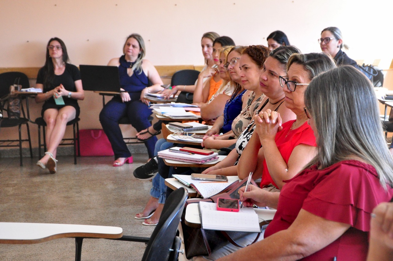 Curso básico de inglês é ofertado pela Secretaria de Educação